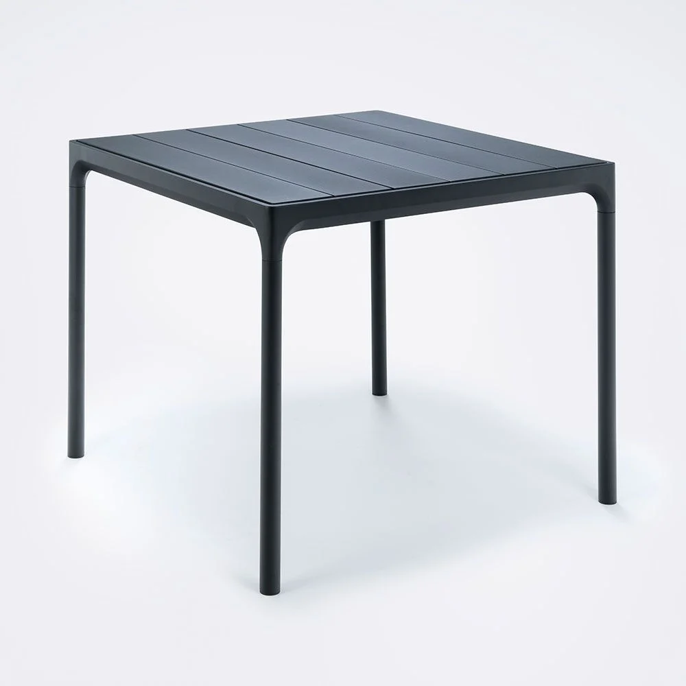 Four Esstisch 90x90 cm schwarz Aluminium