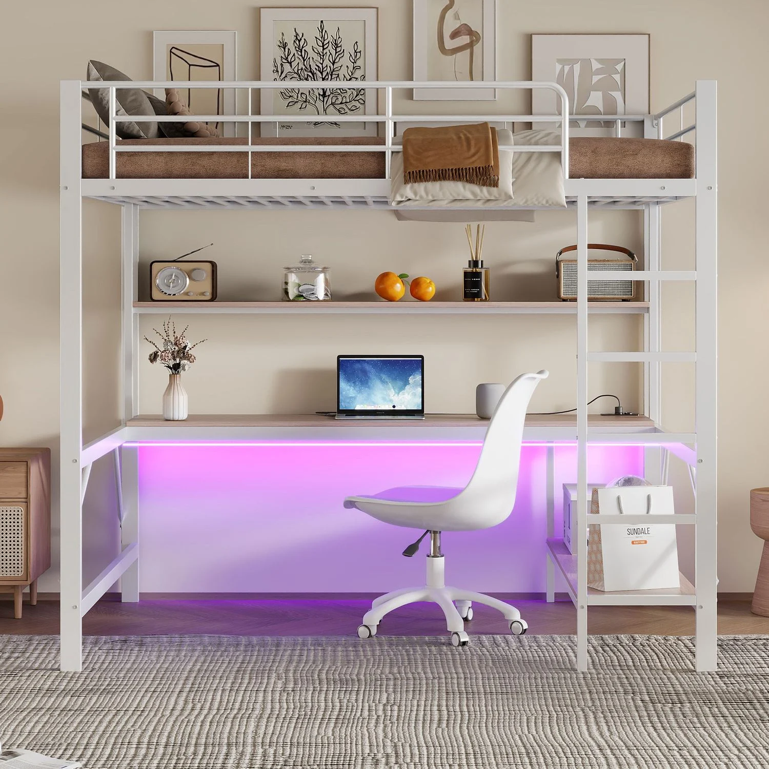 Hochbett 140x200 cm, Metall-MDF Konstruktion mit 7‑Farben Ambientelicht, USB & Steckdose, Geländer und Trittleiter, Schreibtisch & Regal, Weiß