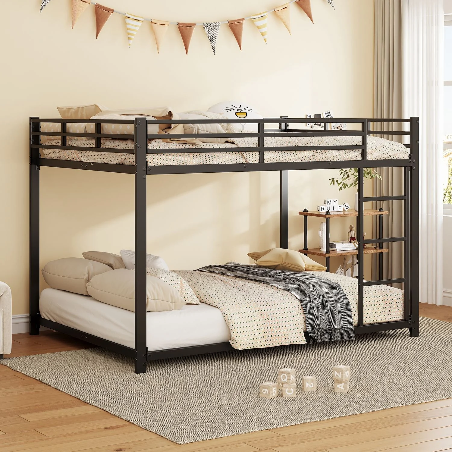 Etagenbett 140x200 cm aus Metall, stabiles Kinder-Etagenbett mit 26 cm Rausfallschutz, platzsparendes Design, schwarz