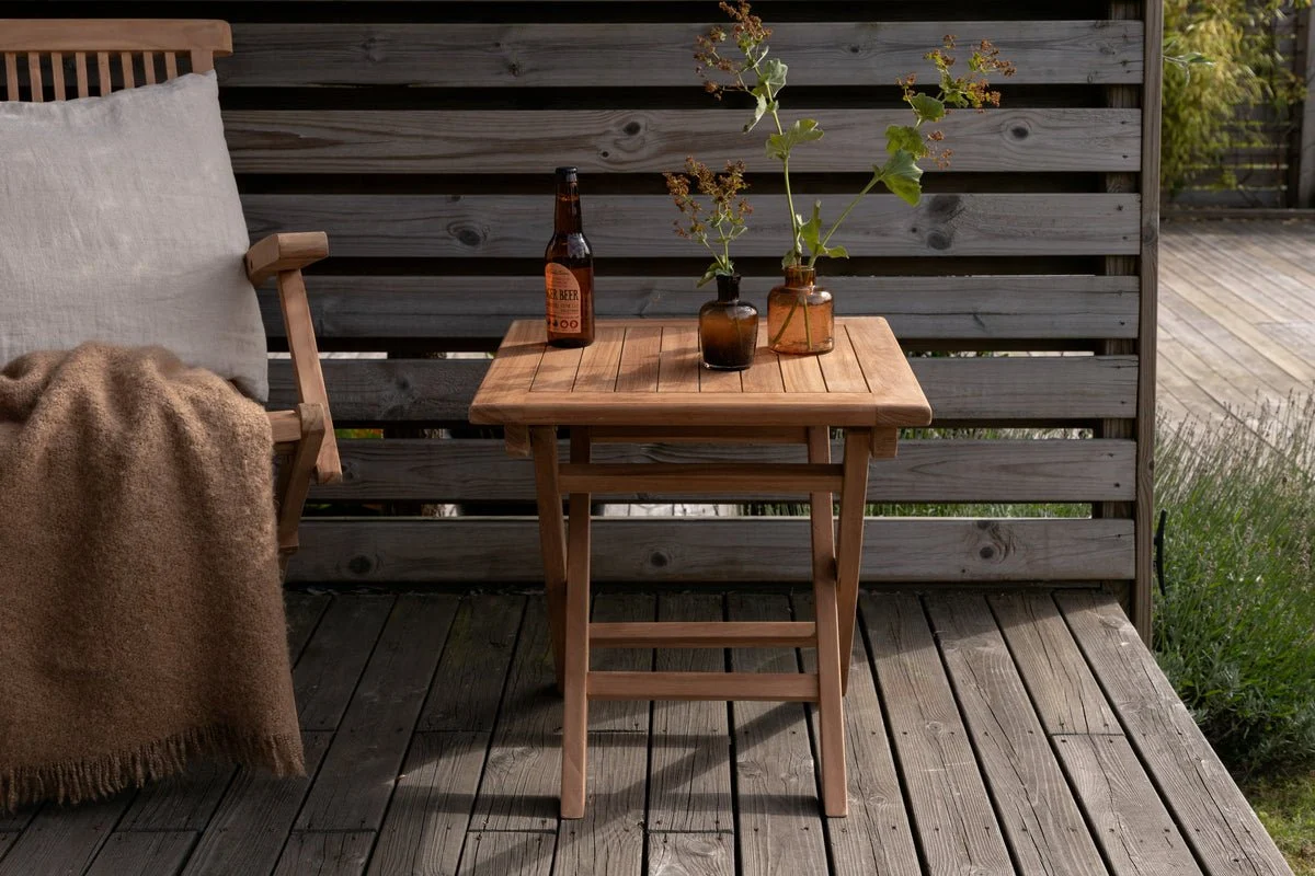 Gartentisch Lino - Quadratischer Café-Tisch aus massivem Teakholz